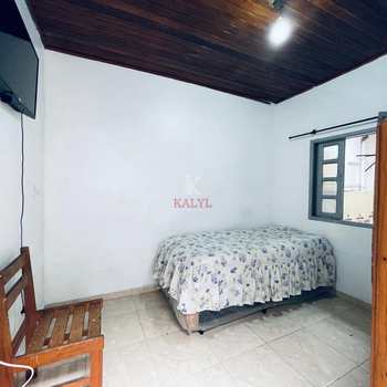 Casa em Praia Grande, bairro Caiçara