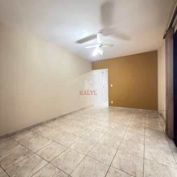 Apartamento em Praia Grande, bairro Guilhermina