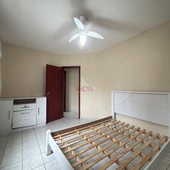 Apartamento em Praia Grande, bairro Guilhermina