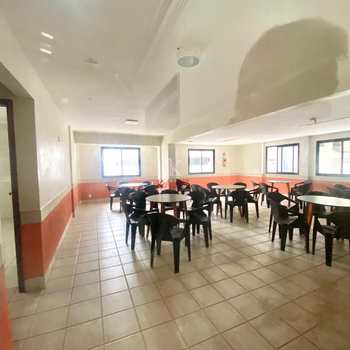 Apartamento em Praia Grande, bairro Guilhermina