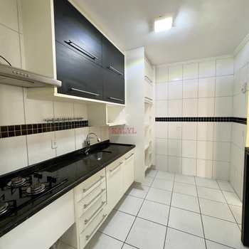 Apartamento em Praia Grande, bairro Guilhermina