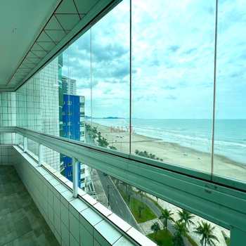 Apartamento em Praia Grande, bairro Caiçara