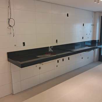 Apartamento em Praia Grande, bairro Guilhermina