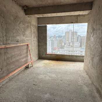 Apartamento em Praia Grande, bairro Guilhermina