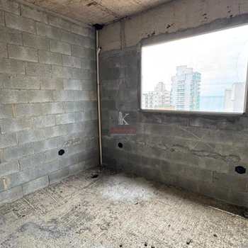 Apartamento em Praia Grande, bairro Guilhermina