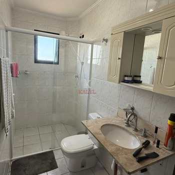 Apartamento em Praia Grande, bairro Tupiry