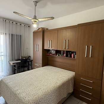 Apartamento em Praia Grande, bairro Tupiry