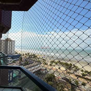 Apartamento em Praia Grande, bairro Tupiry