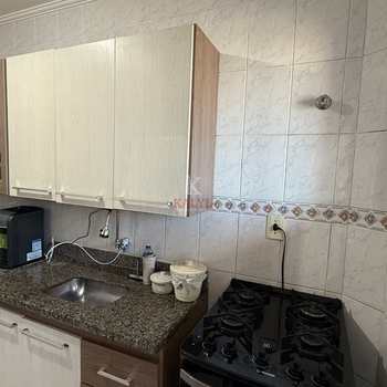 Apartamento em Praia Grande, bairro Tupiry