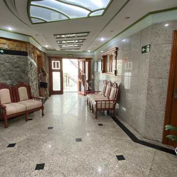 Apartamento em Praia Grande, bairro Tupi