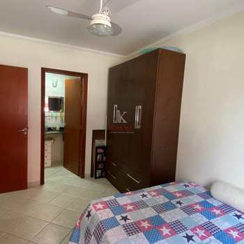 Apartamento em Praia Grande, bairro Tupi