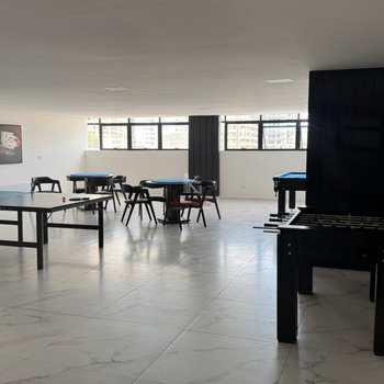 Apartamento em Praia Grande, bairro Boqueirão