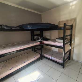 Sobrado em Praia Grande, bairro Guilhermina