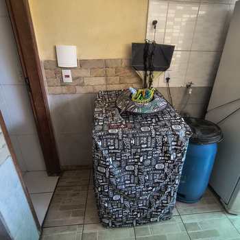 Sobrado em Praia Grande, bairro Guilhermina