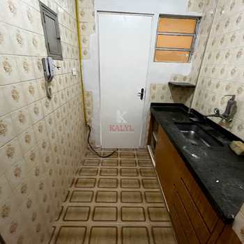 Kitnet em Praia Grande, bairro Tupi