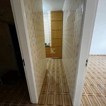 Kitnet em Praia Grande, bairro Tupi