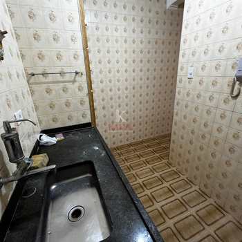 Kitnet em Praia Grande, bairro Tupi