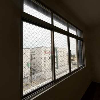 Kitnet em Praia Grande, bairro Tupi