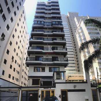 Apartamento em Praia Grande, bairro Canto do Forte