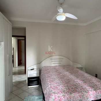 Apartamento em Praia Grande, bairro Canto do Forte