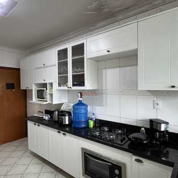 Apartamento em Praia Grande, bairro Canto do Forte