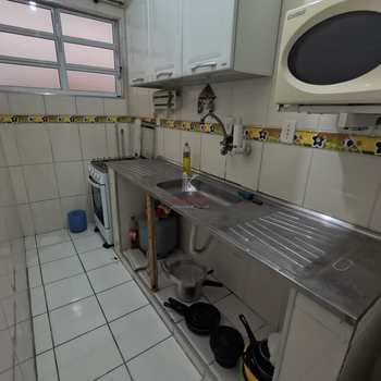 Apartamento em Praia Grande, bairro Guilhermina