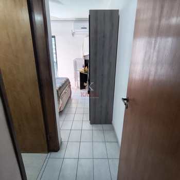 Apartamento em Praia Grande, bairro Guilhermina