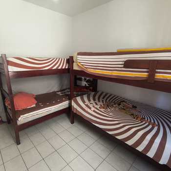 Apartamento em Praia Grande, bairro Guilhermina