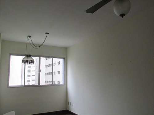 Apartamento, código 210 em Guarujá, bairro Centro