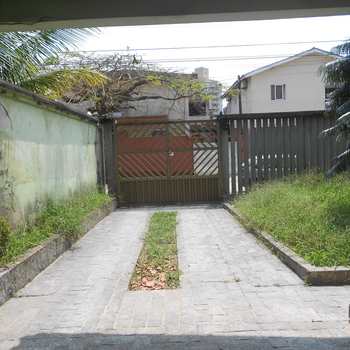 Casa em Guarujá, bairro Jardim Guaiuba