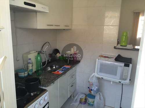 Apartamento, código 173 em Três Lagoas, bairro Centro