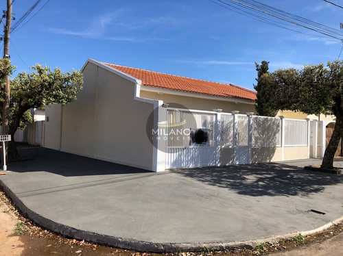 Casa, código 389 em Três Lagoas, bairro Santos Dumont