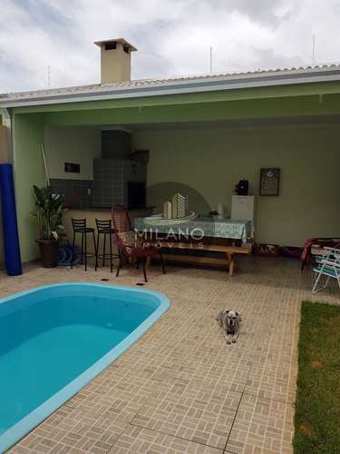 Casa, código 696 em Três Lagoas, bairro Ipê