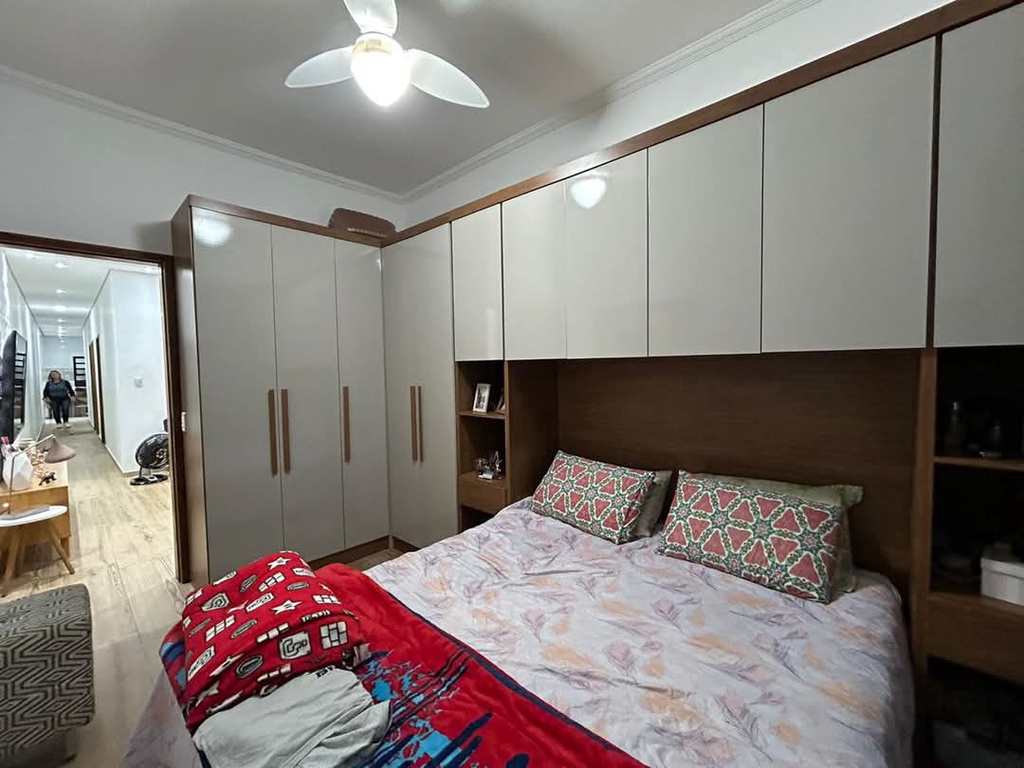 Casa em Praia Grande, no bairro Guilhermina