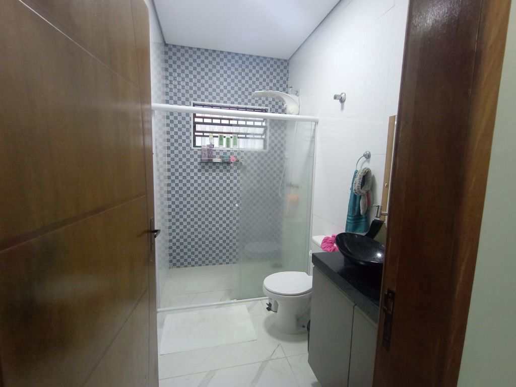 Casa em Praia Grande, no bairro Guilhermina