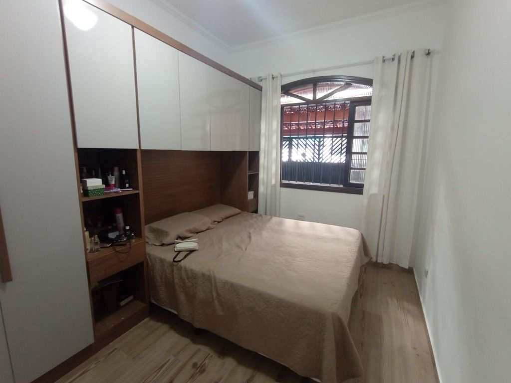 Casa em Praia Grande, no bairro Guilhermina