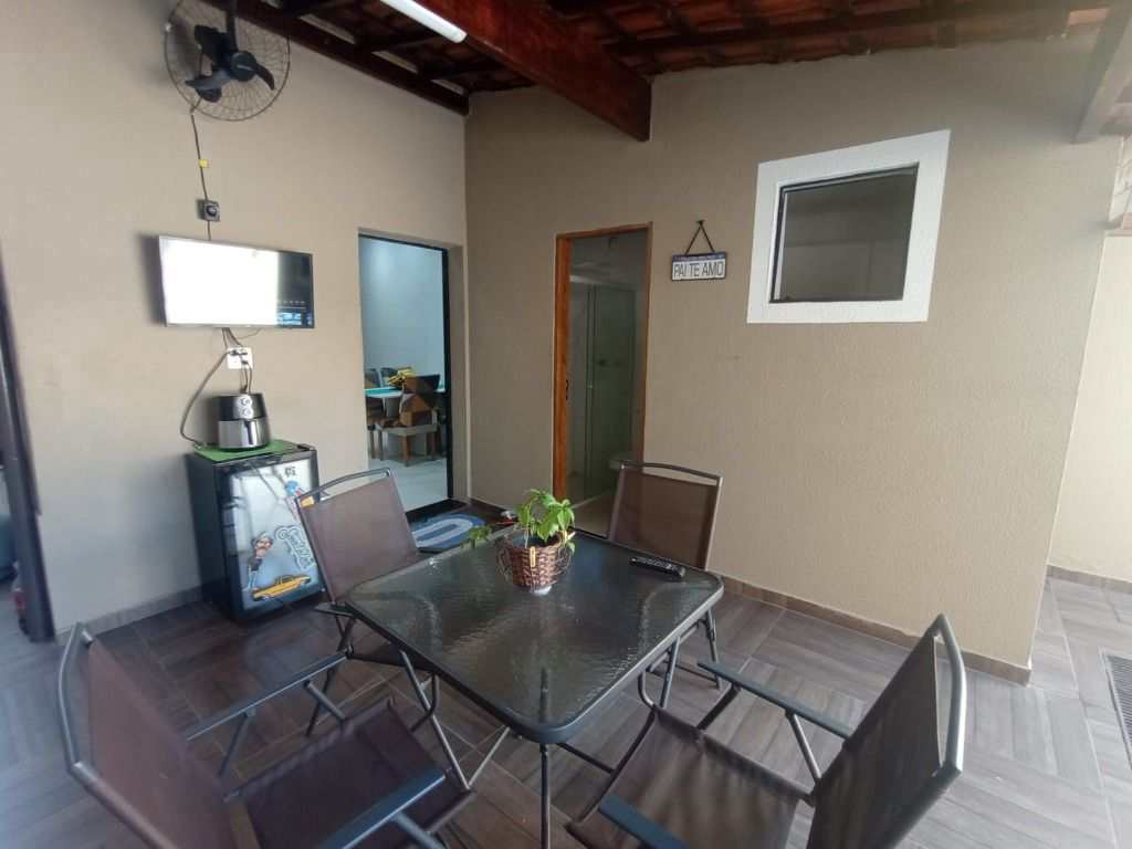 Casa em Praia Grande, no bairro Guilhermina
