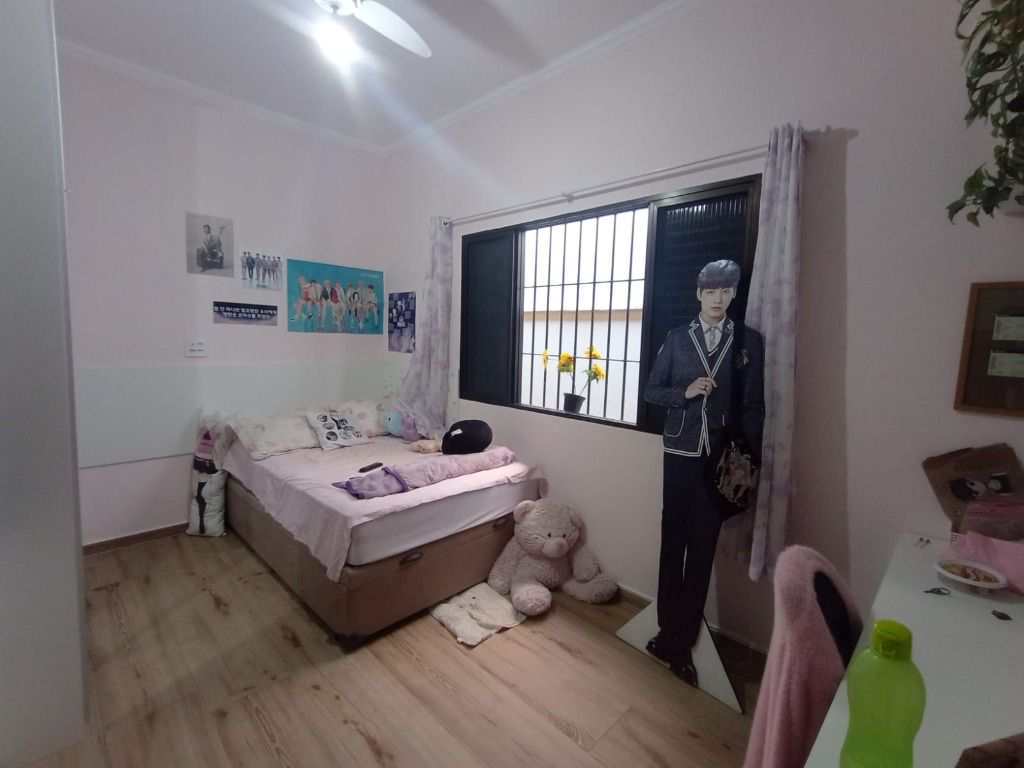 Casa em Praia Grande, no bairro Guilhermina