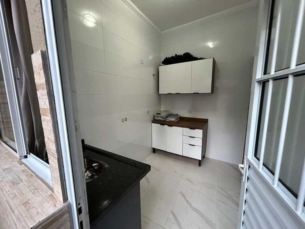 Casa em Praia Grande, no bairro Guilhermina