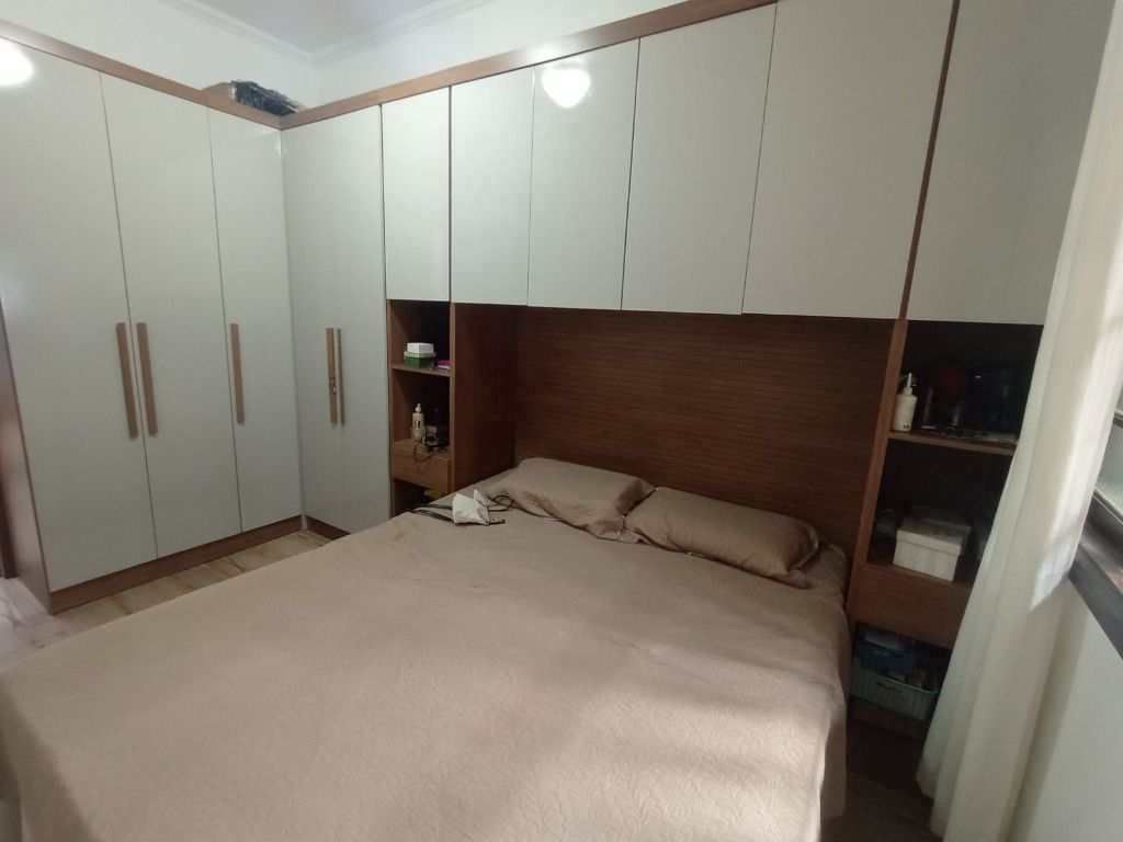 Casa em Praia Grande, no bairro Guilhermina