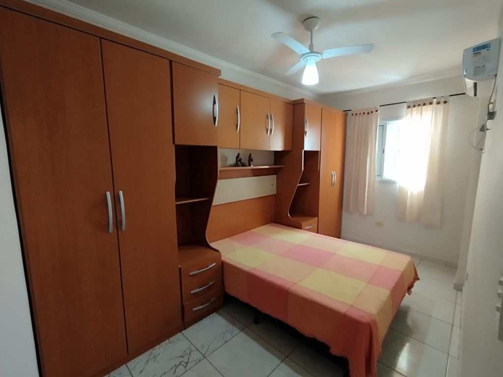 Apartamento em Praia Grande, no bairro Maracanã