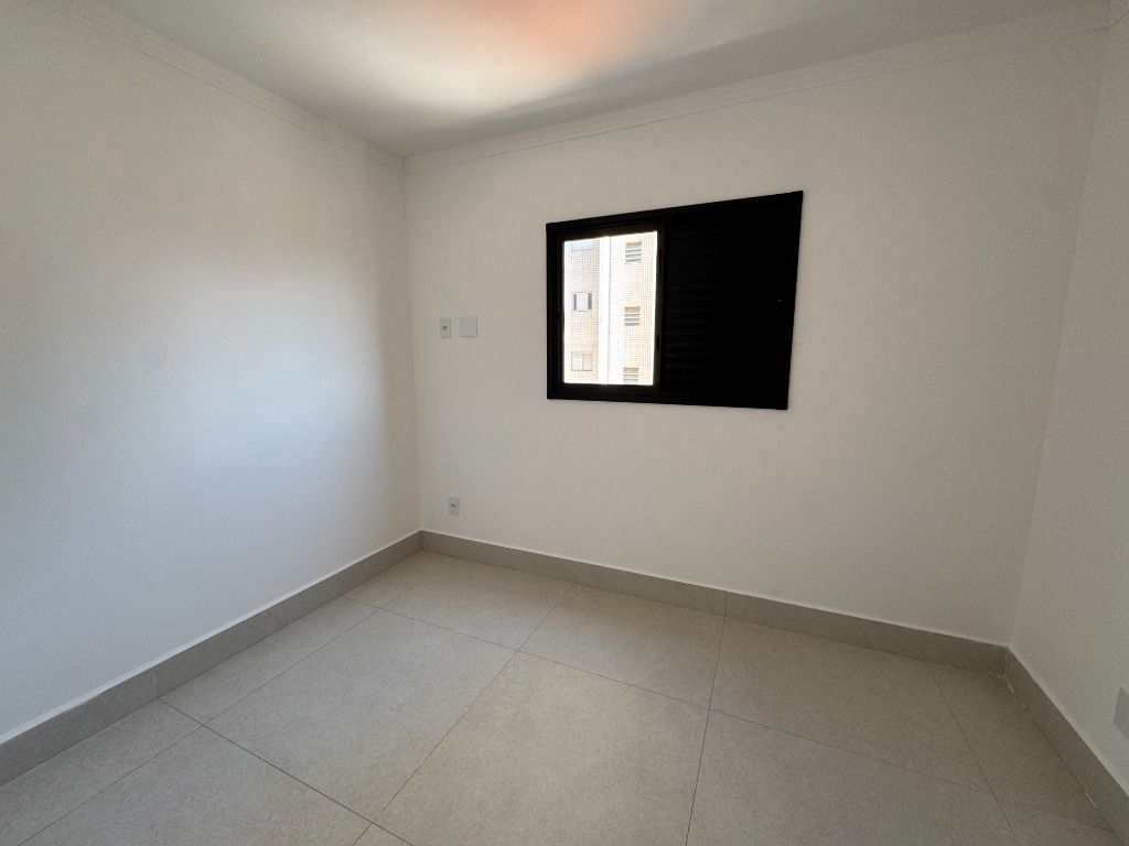 Apartamento em Praia Grande, no bairro Caiçara