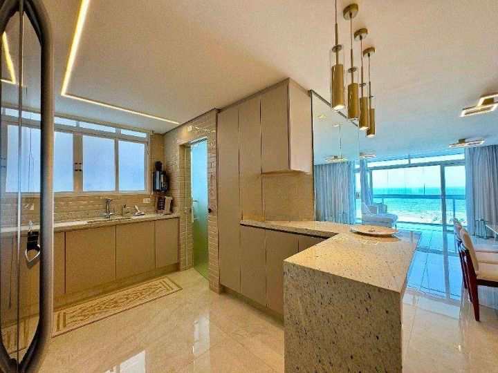 Apartamento em Santos, no bairro Gonzaga