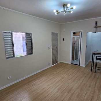 Kitnet em Praia Grande, bairro Canto do Forte