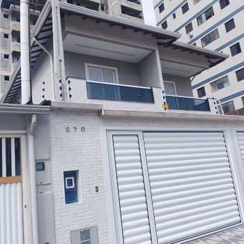 Sobrado em Praia Grande, bairro Ocian