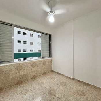 Kitnet em Praia Grande, bairro Guilhermina
