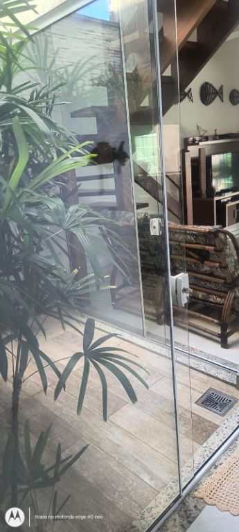Casa em Itanhaém, no bairro Jardim Regina