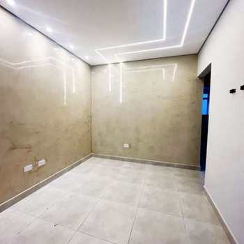 Apartamento em Praia Grande, bairro Boqueirão