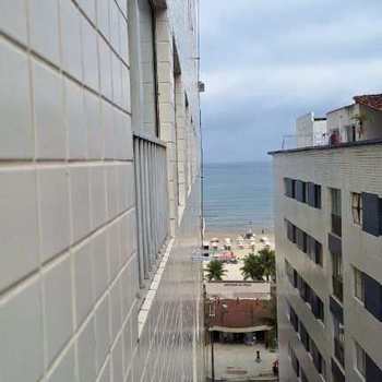 Kitnet em Praia Grande, bairro Canto do Forte