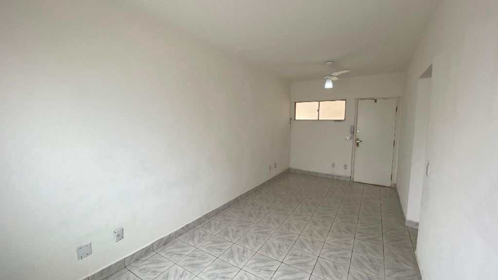 Kitnet em Praia Grande, no bairro Canto do Forte